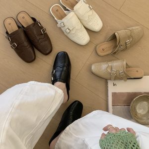 Fashion Carved Cross Strap Closed Toe Mule Slippers for Women Summer Casual Slip On Flat Sandals