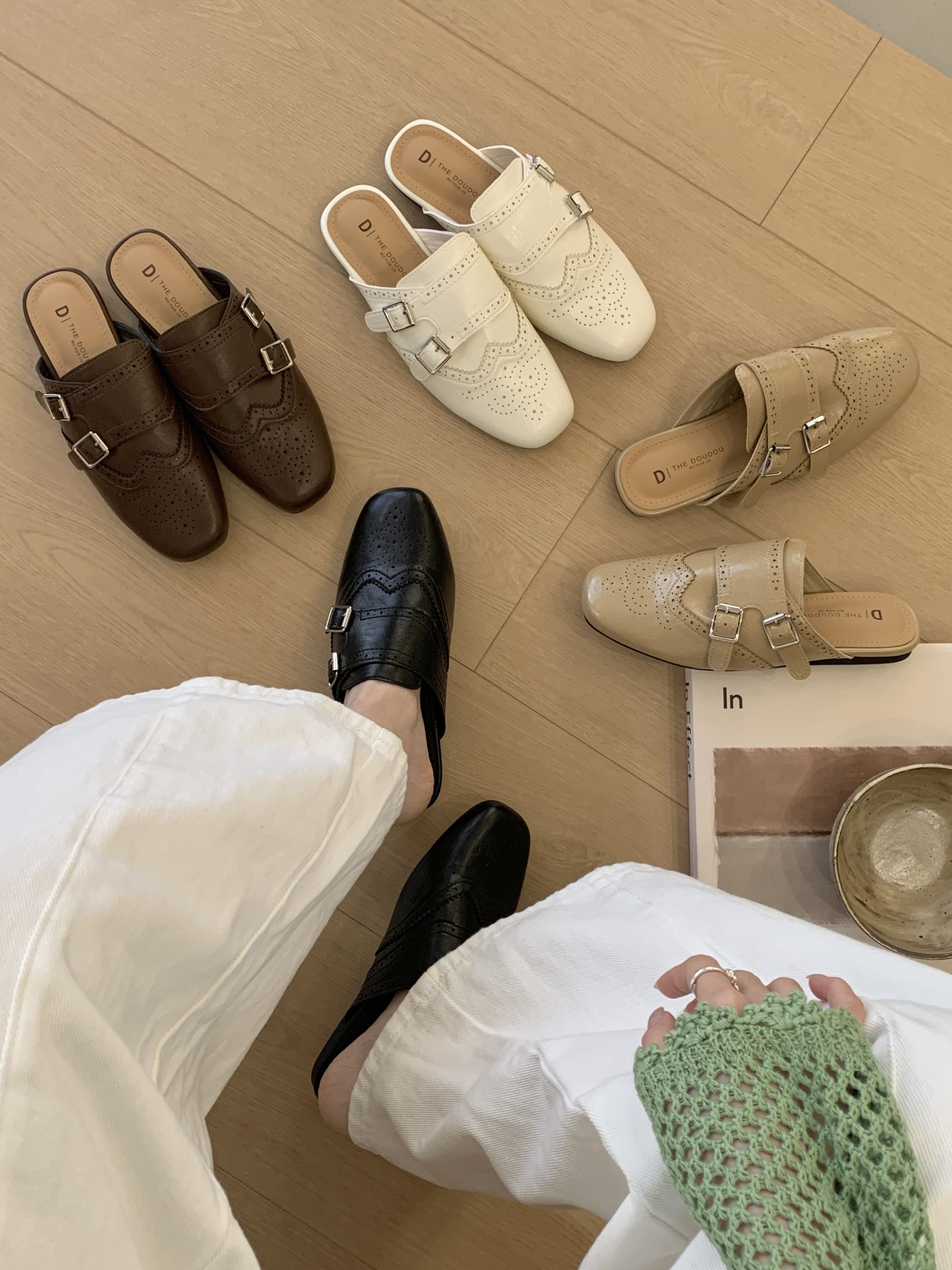 Fashion Carved Cross Strap Closed Toe Mule Slippers for Women Summer Casual Slip On Flat Sandals