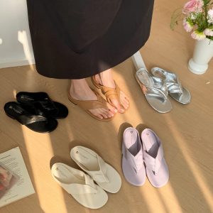 Korean Minimalist Round Toe Lace Flip Flops Women 2026 New Soft Sole Vacation Beach Slippers - Style 662bd7