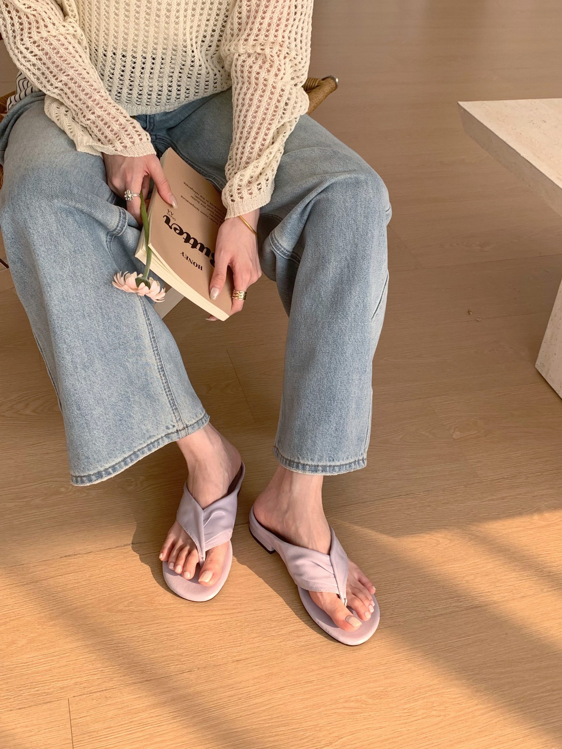 Korean Minimalist Round Toe Lace Flip Flops Women 2026 New Soft Sole Vacation Beach Slippers - Style 662bd7 - Image 2