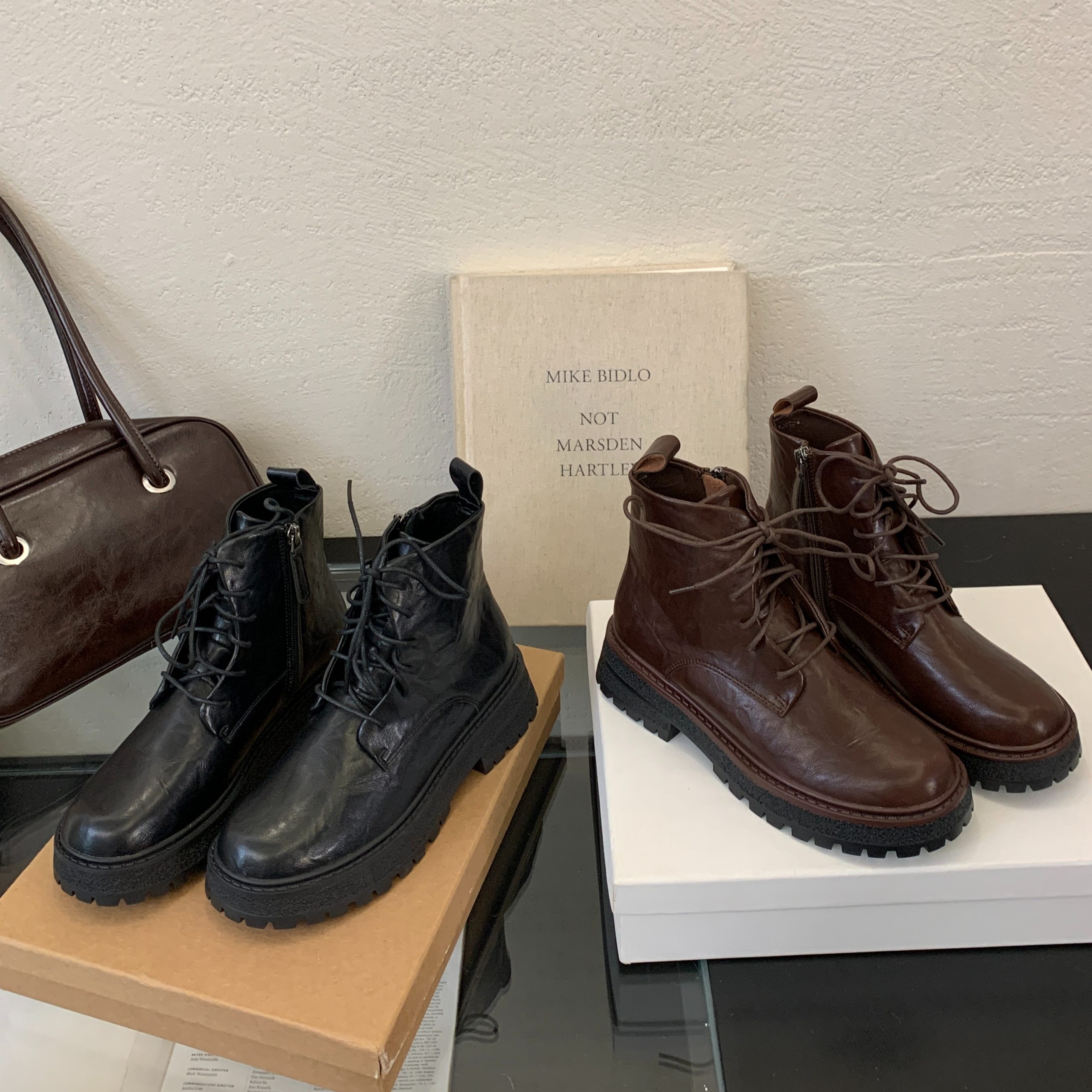 New Autumn Winter Motorcycle Short Boots Washed Shrunken Horse Leather Round Toe British Lace Up Thick Sole Martin Boots Women - Image 2