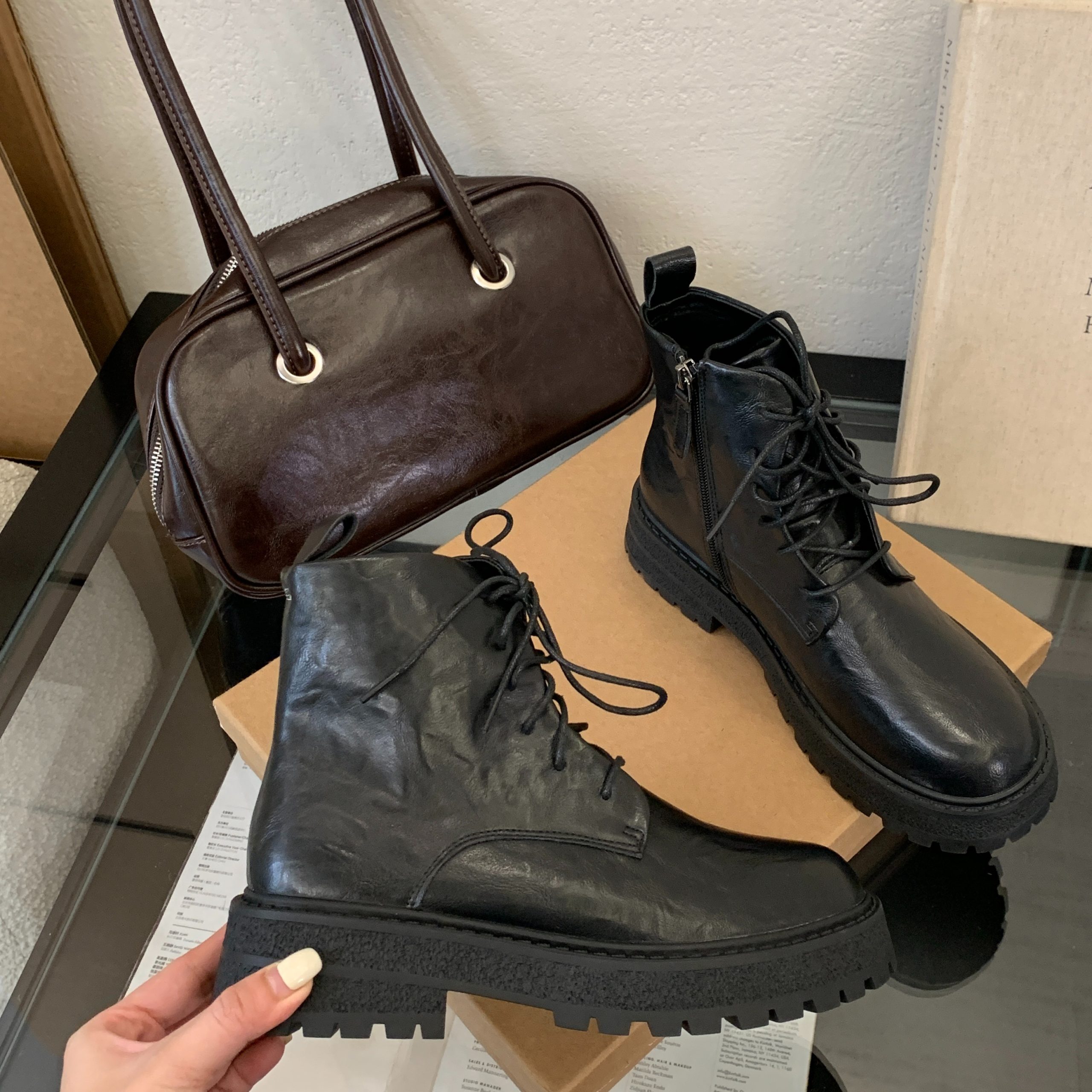 New Autumn Winter Motorcycle Short Boots Washed Shrunken Horse Leather Round Toe British Lace Up Thick Sole Martin Boots Women - Image 4