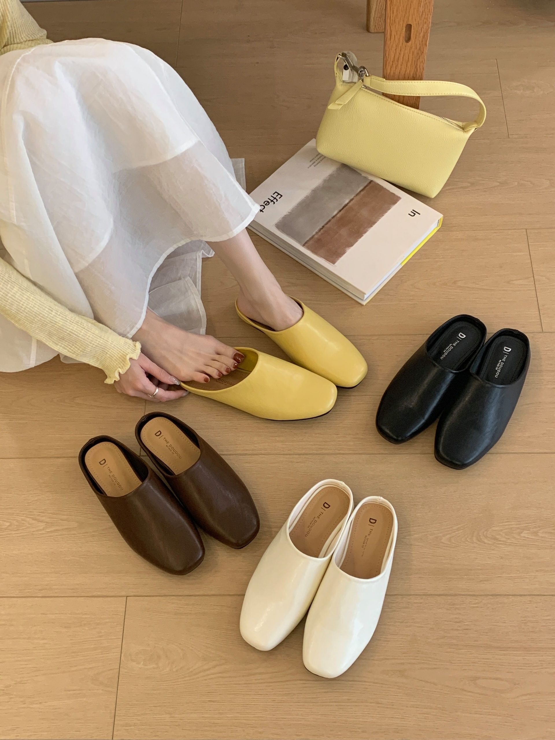 Women's Soft Slippers Summer Outdoor Flat Mules with Covered Toe
